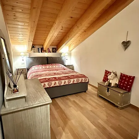 Lejlighed Chalet-style In The Heart Of La Thuile
