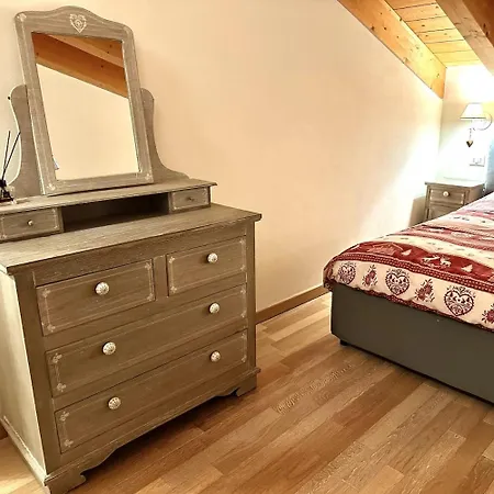 Apartament Chalet-style In The Heart Of La Thuile